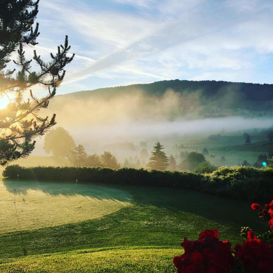 ホテル Domaine Du Mont-Saint-Jean レ・ルス エクステリア 写真